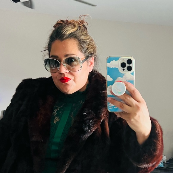 Meet your Posher, Brandie - Picture 8 of 14